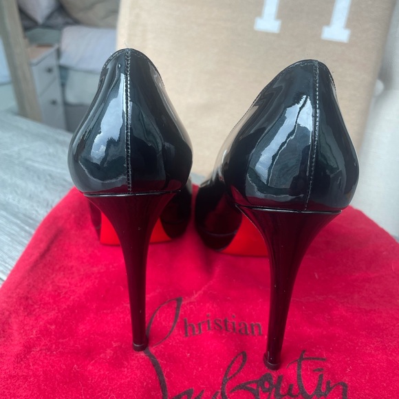 Christian Louboutin New Simple Pump 100mm with 1/2 platform, size 38 or 7.5. - Picture 6 of 7
